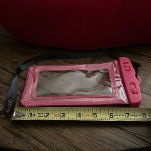 Water resistant case for money credit cards and or cell phones!